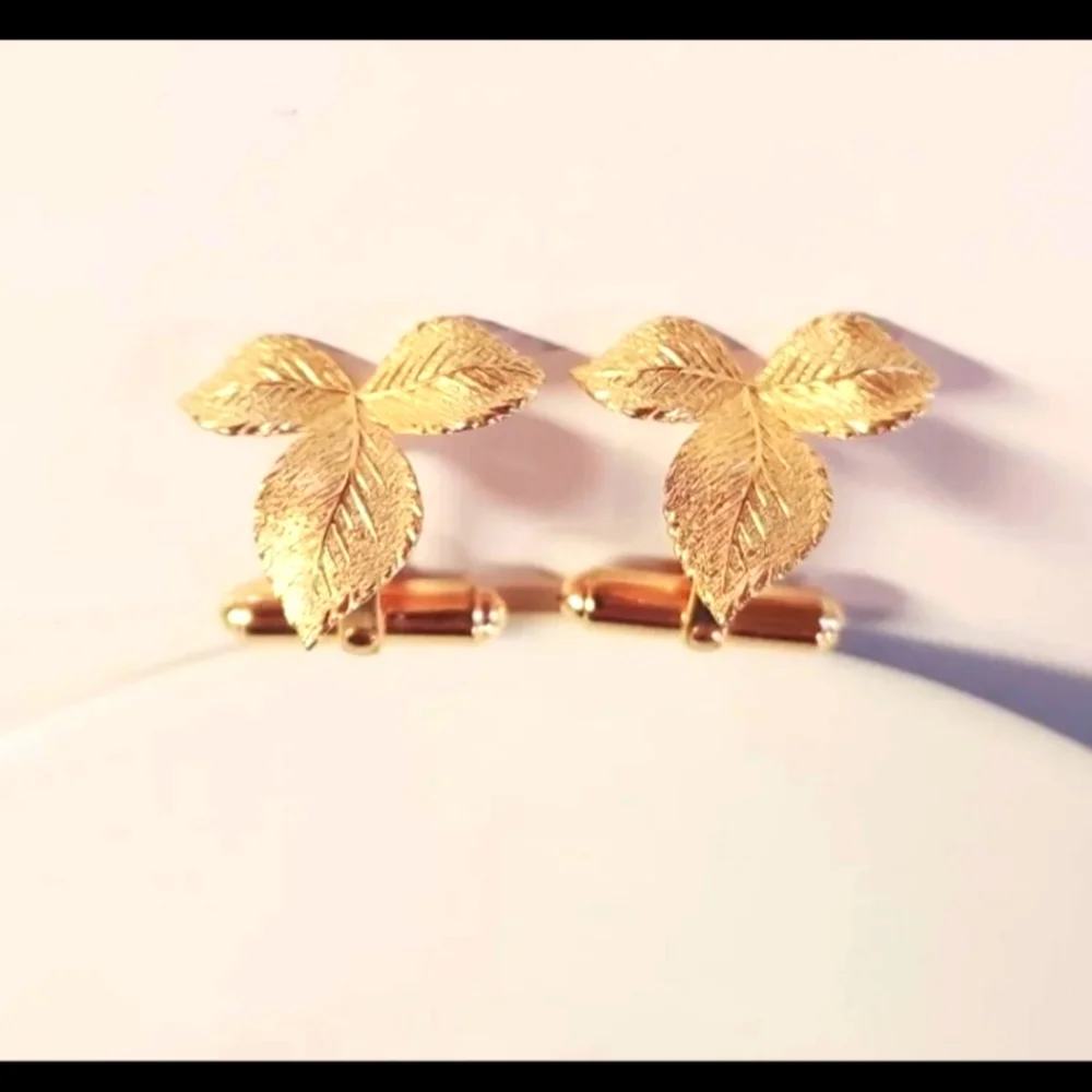 12K GF 3 LEAF CUFFLINKS 4TH GENERATION OWNED LIKE NEW!